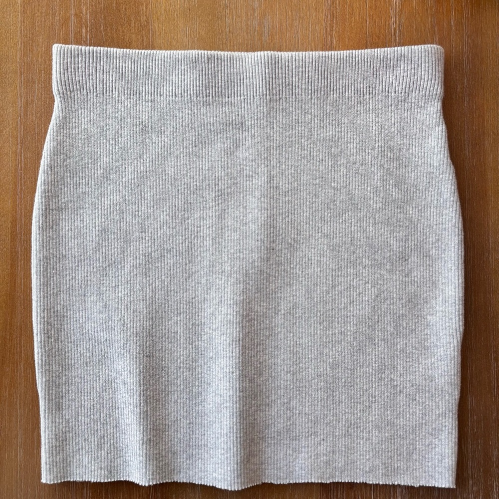 Express Light Gray Ribbed Skirt - Picture 9 of 11